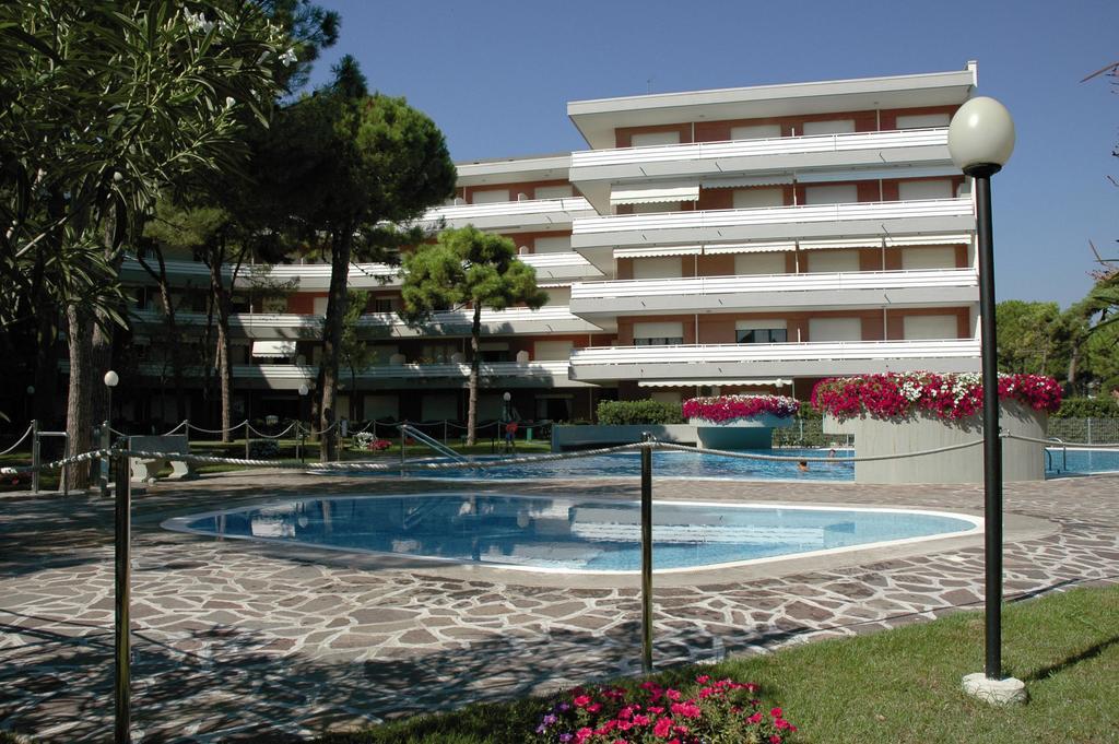Appartamenti Meridiana ลินญาโน ซับเบียโดโร ภายนอก รูปภาพ